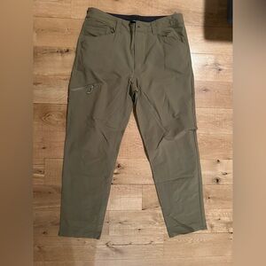 Patagonia Men's Khaki Hiking Pants